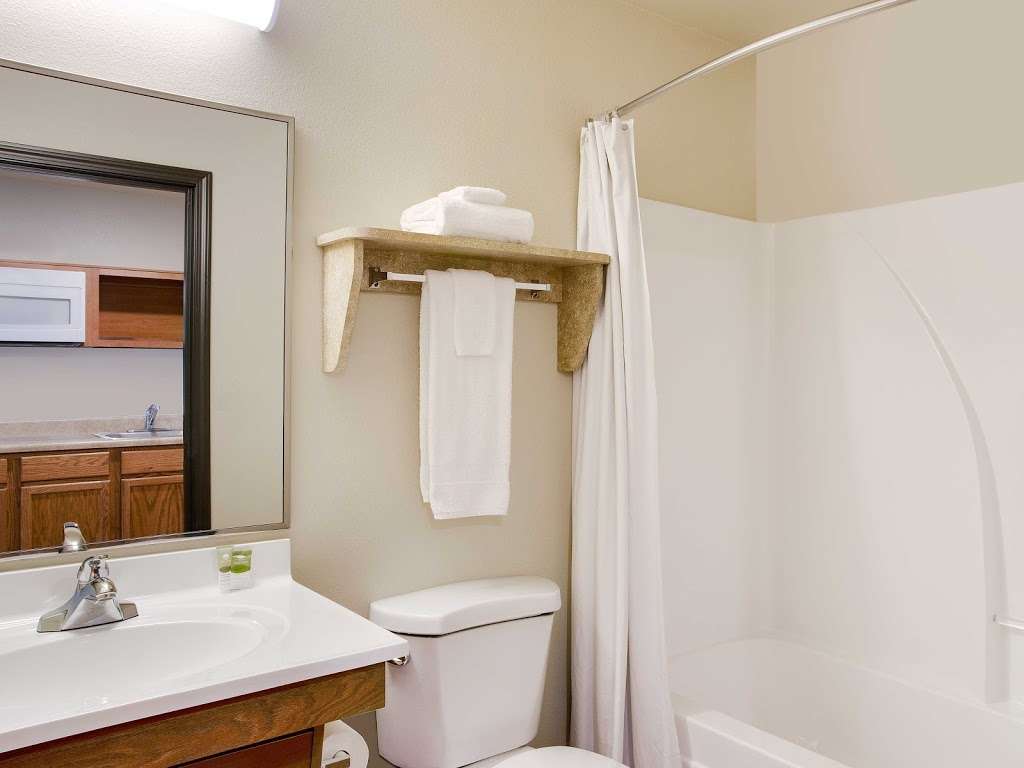 WoodSpring Suites Fredericksburg | 1455 Carl D. Silver Parkway, Fredericksburg, VA 22401 | Phone: (540) 548-9001