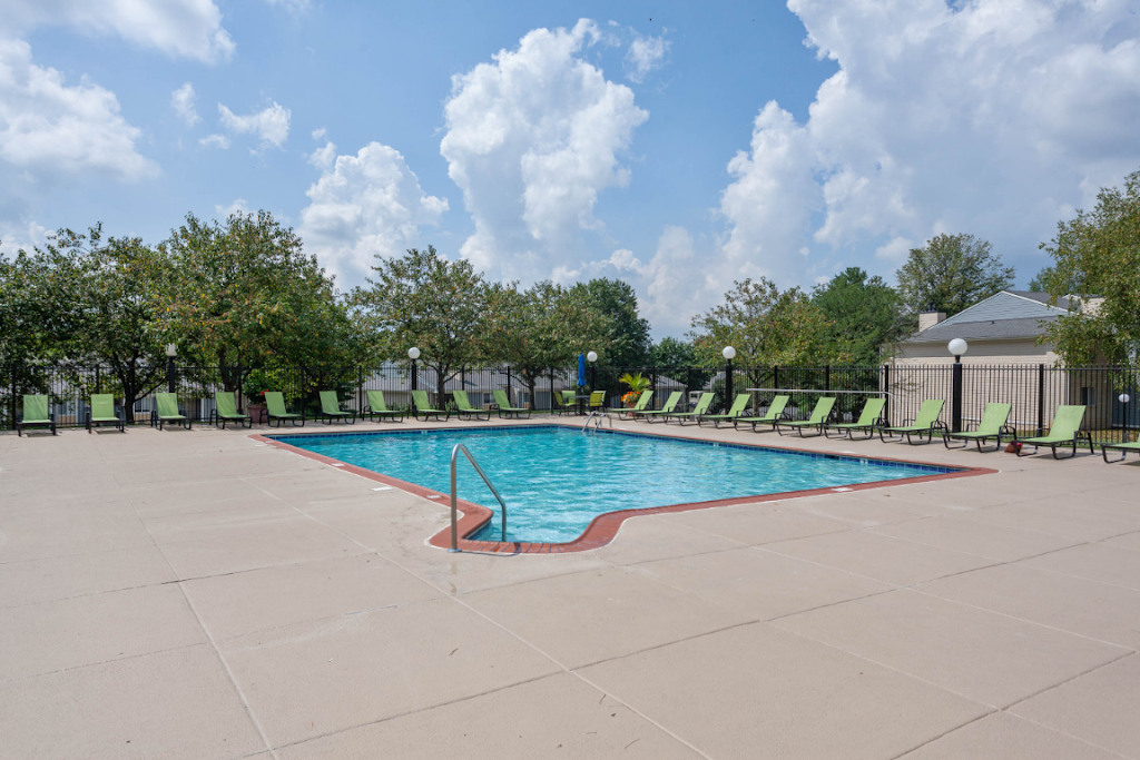 Chinoe Creek Apartments | 3522 Creekwood Dr, Lexington, KY 40502, USA | Phone: (859) 559-0115