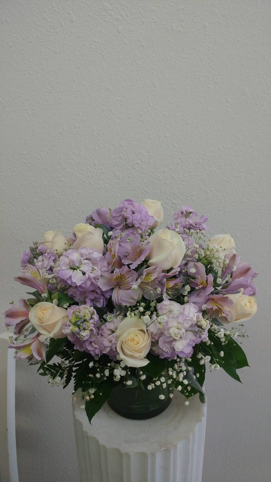 Blooming Flowers | 1204 W 1st St, Santa Ana, CA 92703, USA | Phone: (714) 664-0944