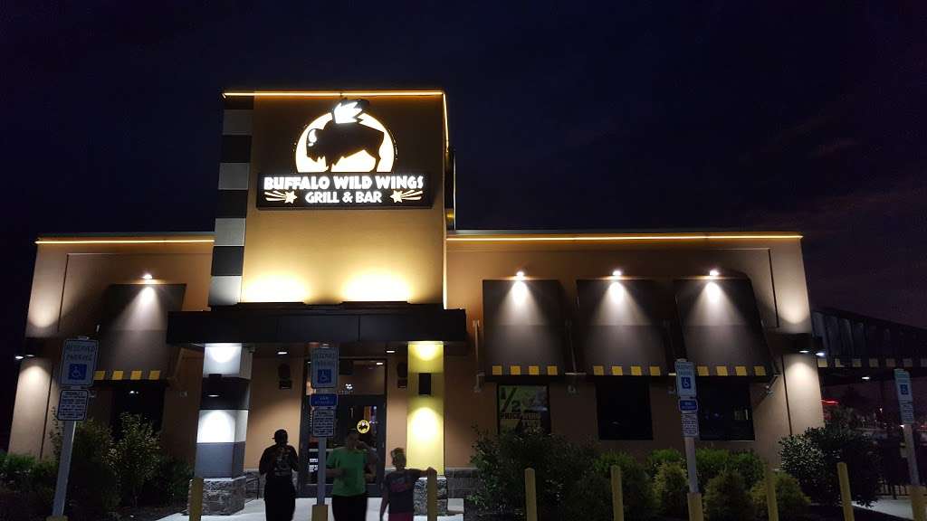 Buffalo Wild Wings | 4311 E Black Horse Pike, Mays Landing, NJ 08330, USA | Phone: (609) 272-3001