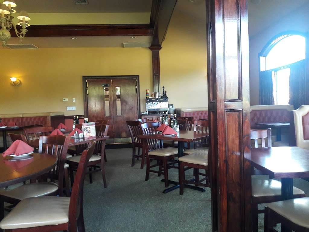 San Remo Restaurant-Pizzeria | 135 Main St N, Woodbury, CT 06798, USA | Phone: (203) 263-4442