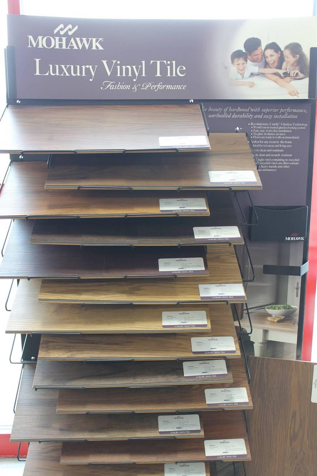 Big Bobs Flooring Outlet | 6960 Colerain Ave, Cincinnati, OH 45239, USA | Phone: (513) 521-7900