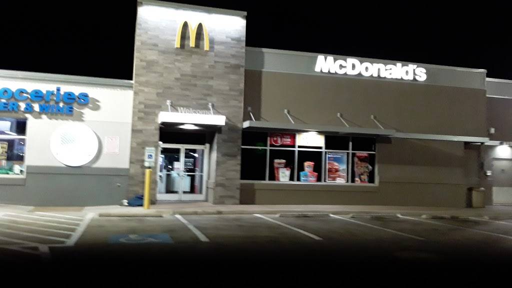 McDonalds | 700 E Berry St, Fort Worth, TX 76110, USA | Phone: (817) 921-6315