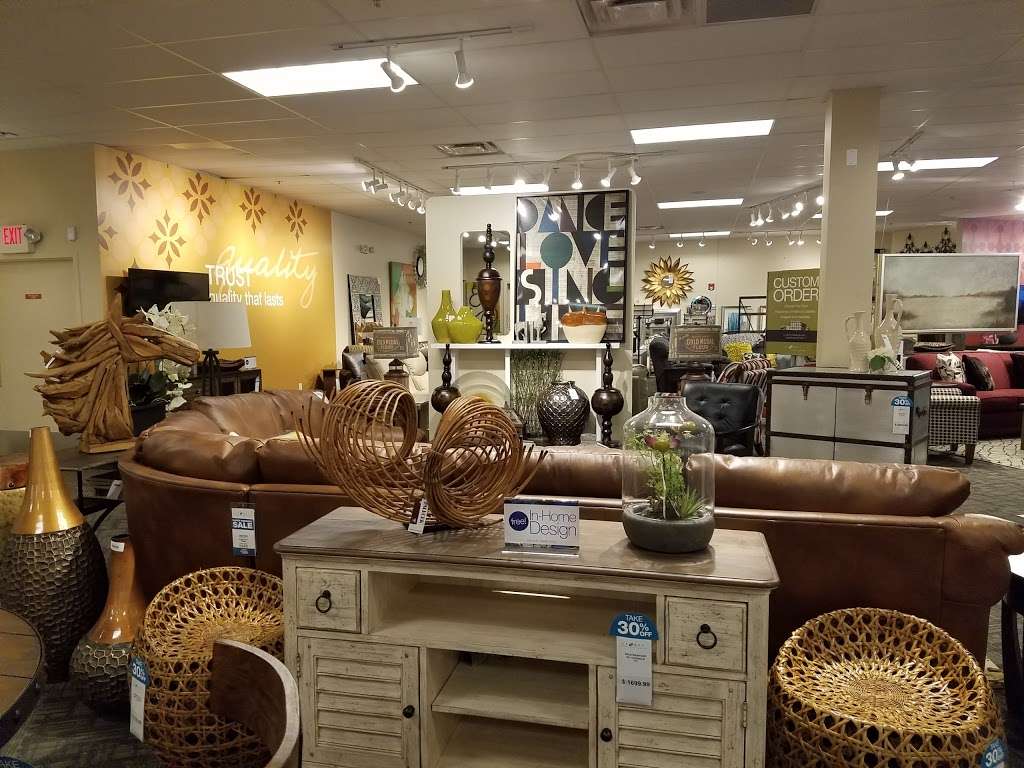 La-Z-Boy Home Furnishings & Décor | 121 Baltimore Pike, Springfield, PA 19064, USA | Phone: (610) 544-9162