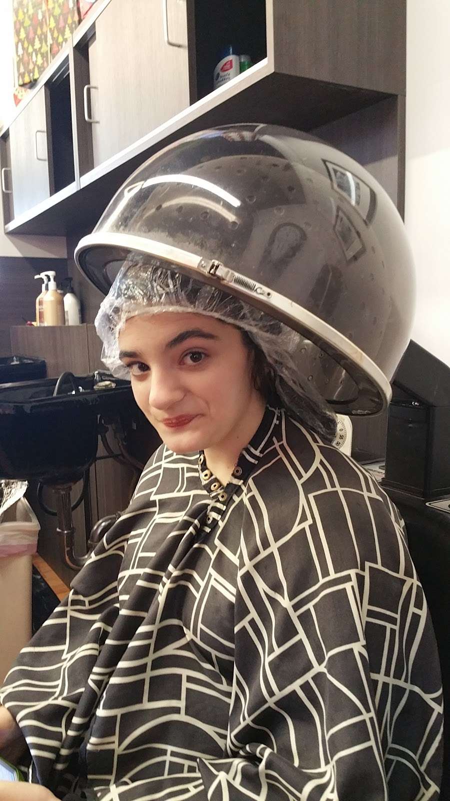 Tease Hair Studio | Summit Center Shopping Center, 686 W St Rd, Feasterville-Trevose, PA 19053, USA | Phone: (215) 322-6677