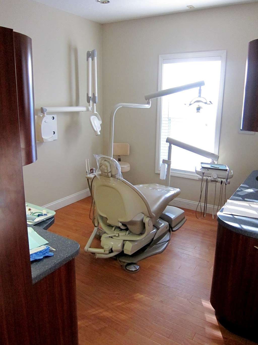 New Look Dental | 26 Derry St, Hudson, NH 03051 | Phone: (603) 883-1929