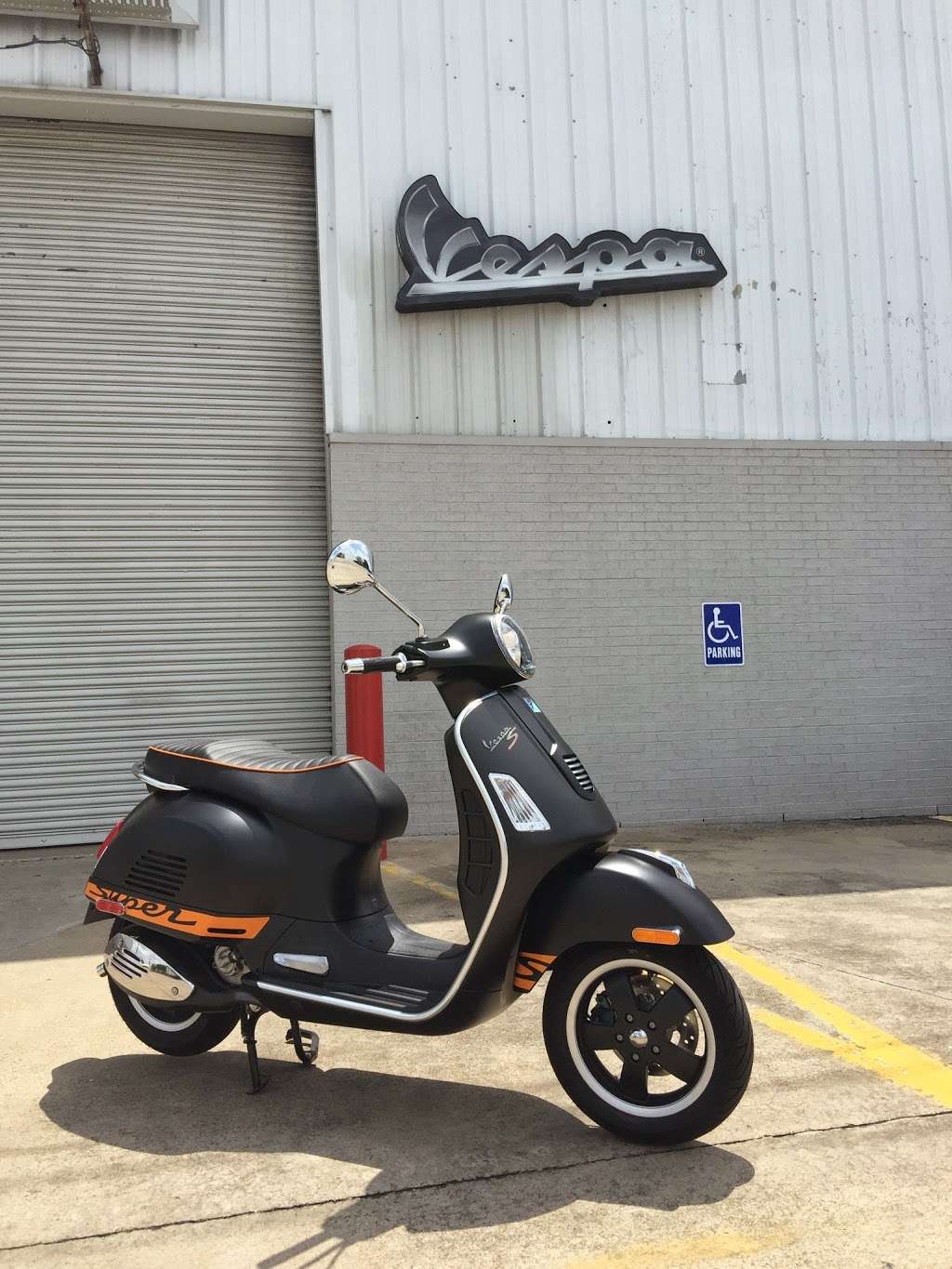 Vespa Houston | 2003 Edwards St, Houston, TX 77007, USA | Phone: (713) 425-4182