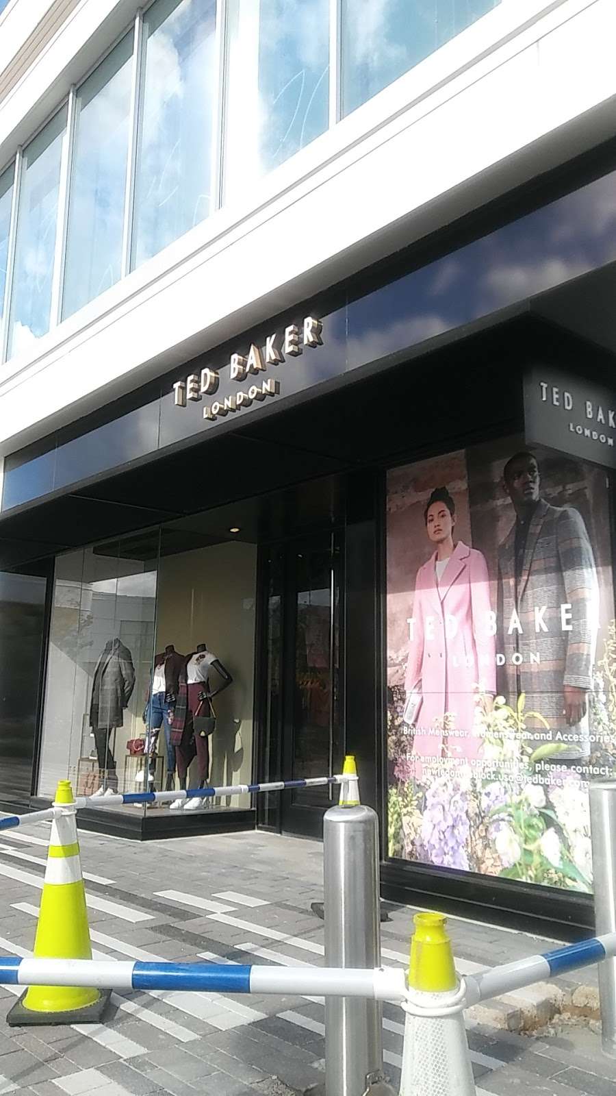 Ted Baker | 100 Oakbrook Center space 2016, Oak Brook, IL 60523 | Phone: (630) 861-2011