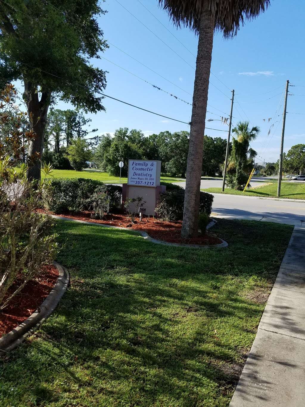 Eustis Family Dental Spa in 600 N Eustis St, Eustis, FL 32726, USA