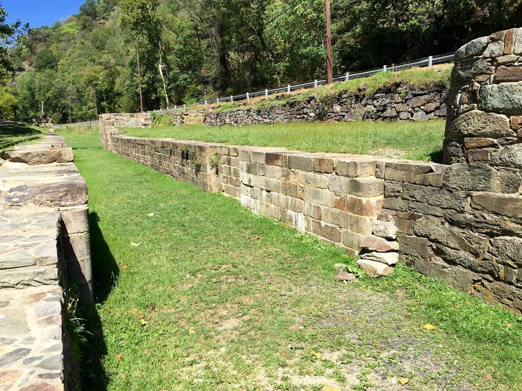 C&O Canal Lock 33 | Knoxville, MD 21758 | Phone: (301) 739-4200