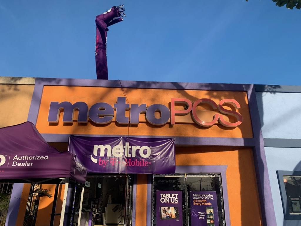 Metro by T-Mobile | 484 E 14th St B, San Leandro, CA 94577, USA | Phone: (510) 568-5254