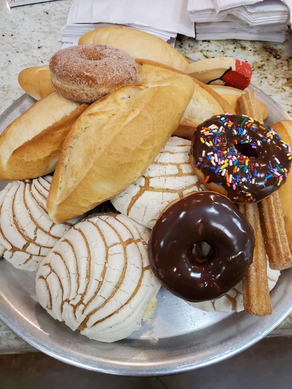 El Bolillo Bakery | 917 Southmore Ave, Pasadena, TX 77502, USA | Phone: (713) 643-2625