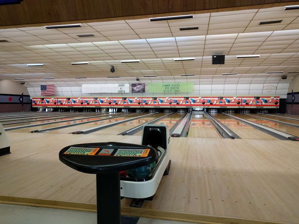 Mount Dora Bowl | 1530 Eudora Rd, Mt Dora, FL 32757, USA | Phone: (352) 383-4825