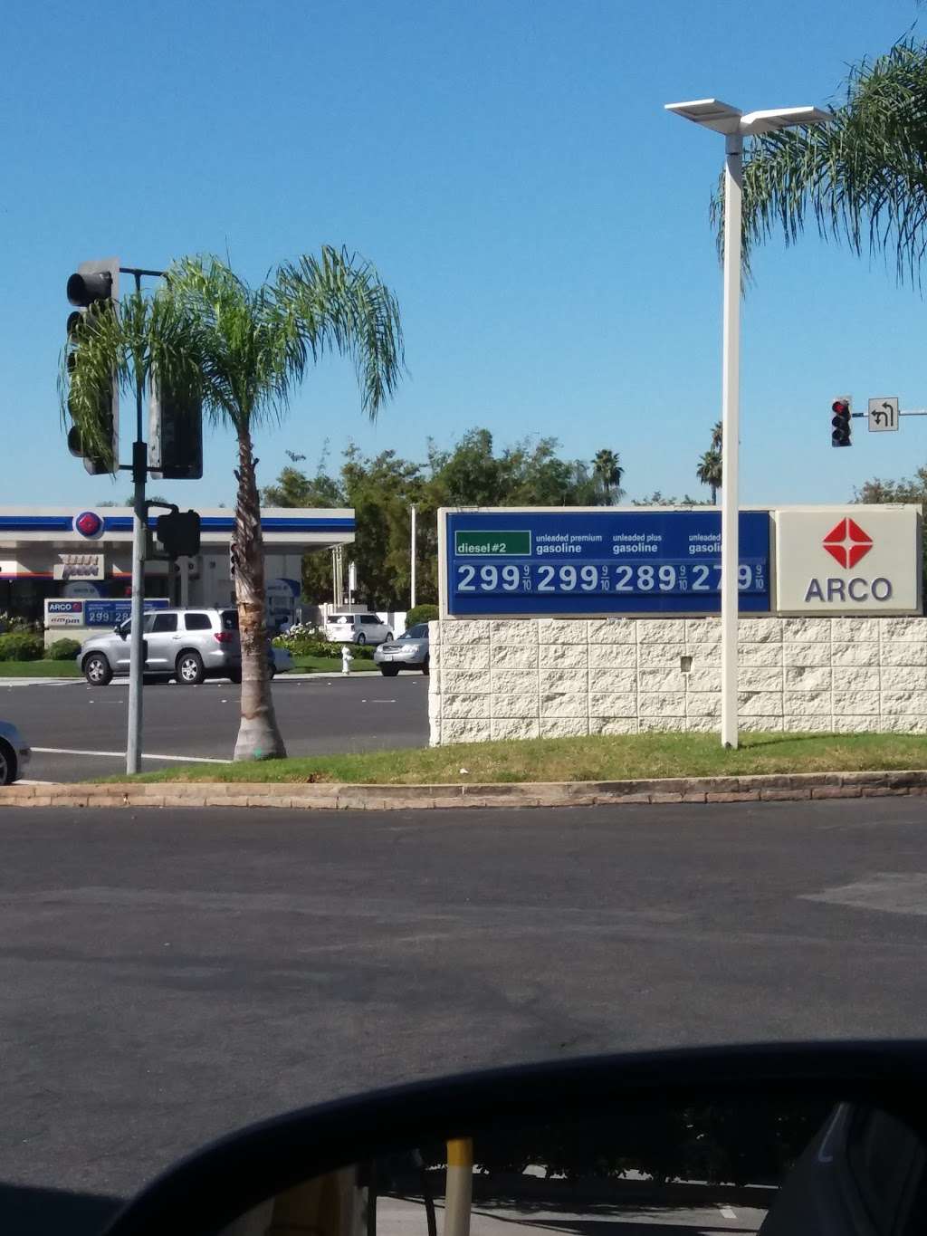 ARCO | 17520 Brookhurst St, Fountain Valley, CA 92708, USA | Phone: (714) 593-8433