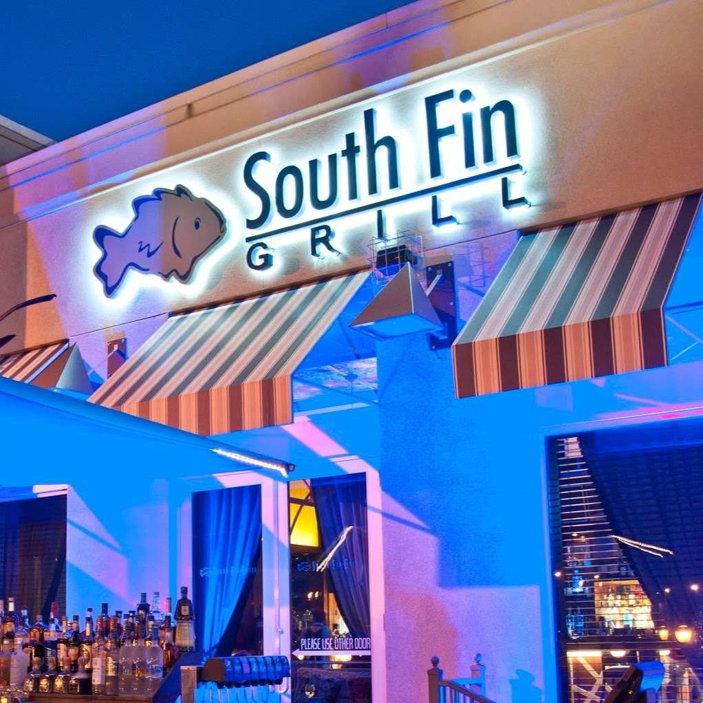 South Fin Grill | 300 Father Capodanno Blvd, Staten Island, NY 10305, USA | Phone: (718) 447-7679