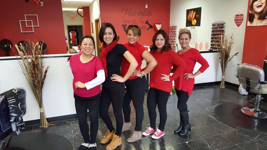 stylist profesional salon | 810 Oley St, Reading, PA 19604 | Phone: (484) 869-5155