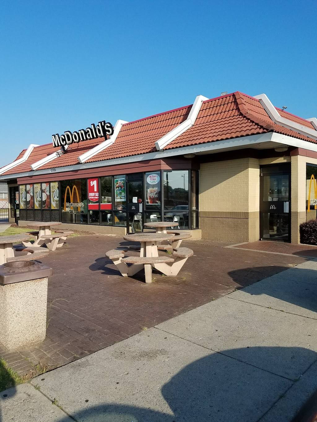 McDonalds | 1700 Finley Blvd, Birmingham, AL 35204, USA | Phone: (205) 254-3646