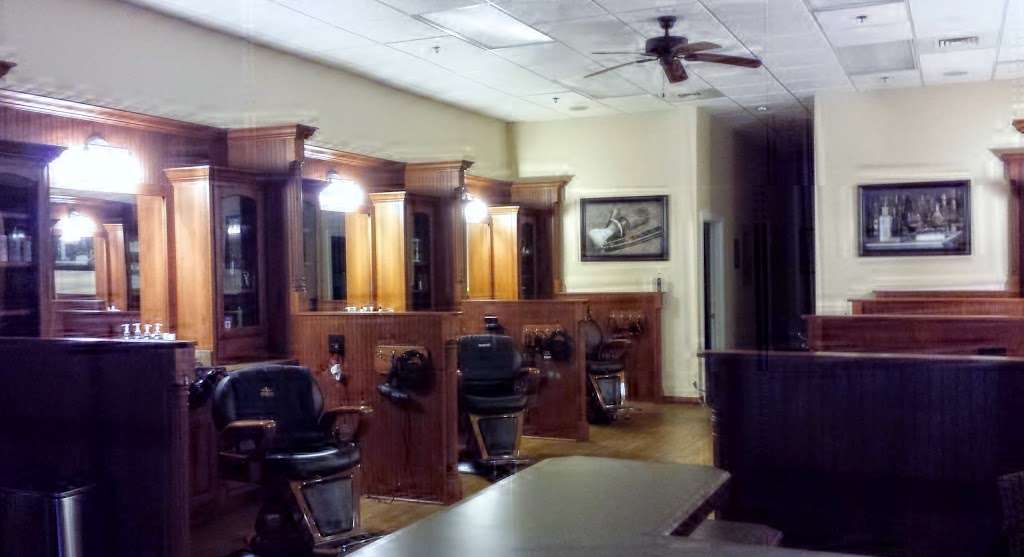 Roosters Mens Grooming Center | 9905 Sandy Rock Pl Suite F, Charlotte, NC 28277, USA | Phone: (980) 262-4583