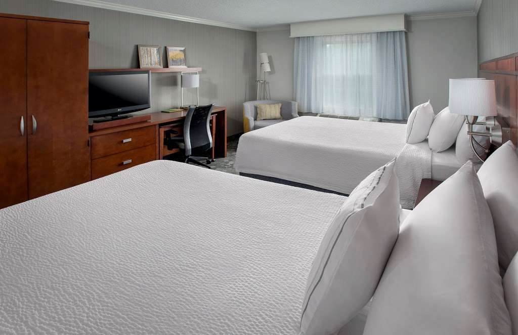 Courtyard by Marriott Tinton Falls Eatontown | 600 Hope Rd, Tinton Falls, NJ 07724, USA | Phone: (732) 389-2100