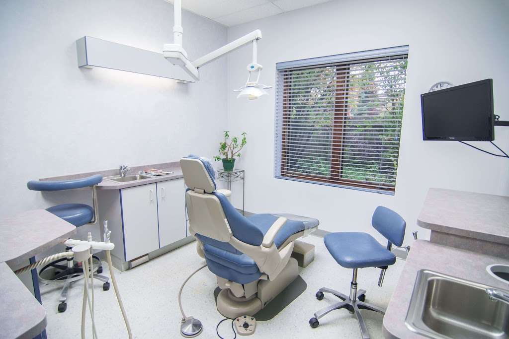 Dental Care of Lombard | 120 E St Charles Rd, Lombard, IL 60148 | Phone: (630) 629-5700