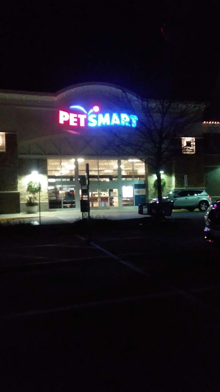 PetSmart | 20771 N Rand Rd Bldg G, Kildeer, IL 60047, USA | Phone: (847) 438-3404