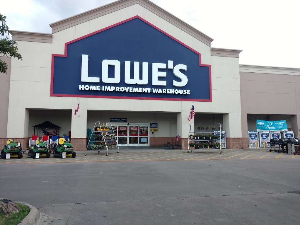 Lowes Home Improvement | 1000 Gulfgate Center Mall, Houston, TX 77087, USA | Phone: (713) 645-5550