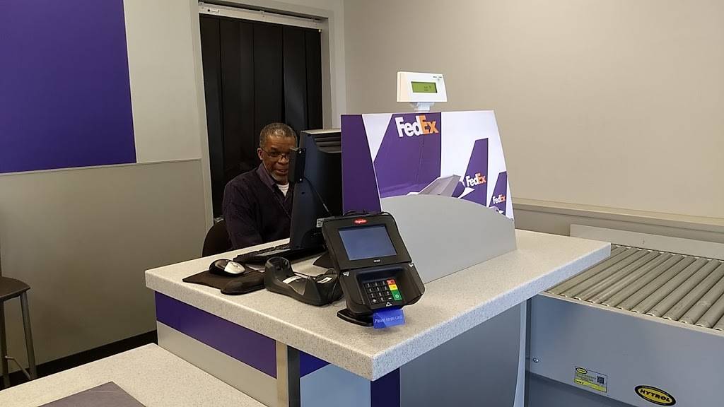 FedEx Ship Center | 33 Airways Blvd, Nashville, TN 37217, USA | Phone: (800) 463-3339