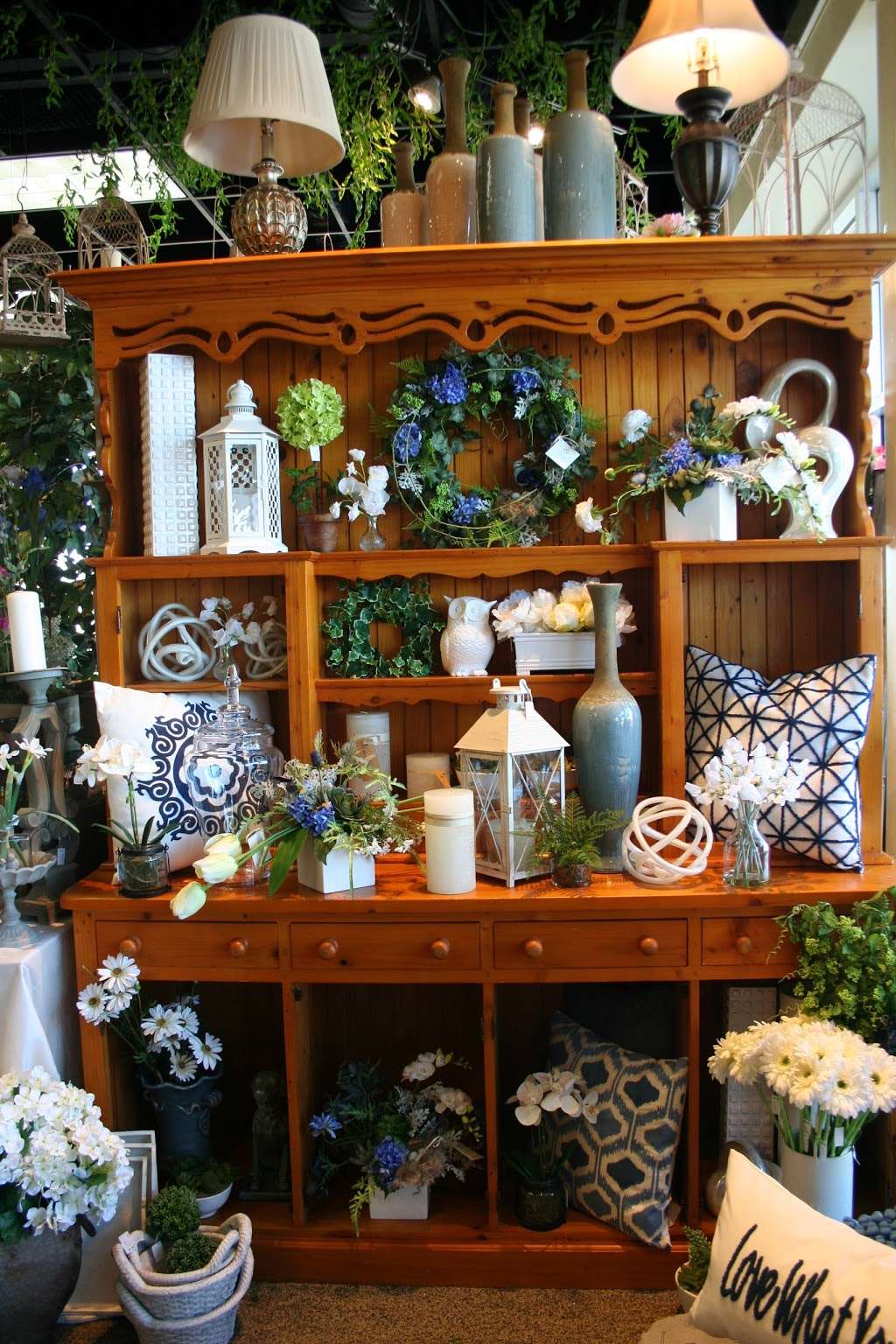 McNamara Florist | 1853 Ludlow Ave, Indianapolis, IN 46201, USA | Phone: (317) 579-7900