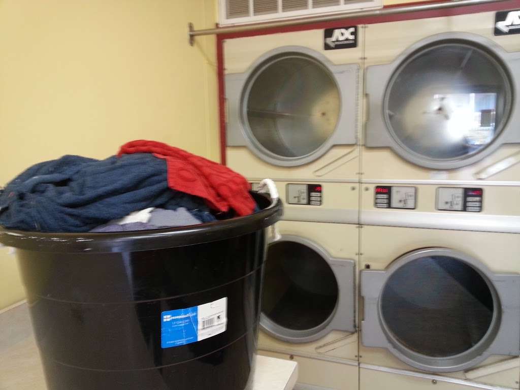 Highlander Laundromat | 75 N Walnut St, Slatington, PA 18080, USA | Phone: (610) 730-3163