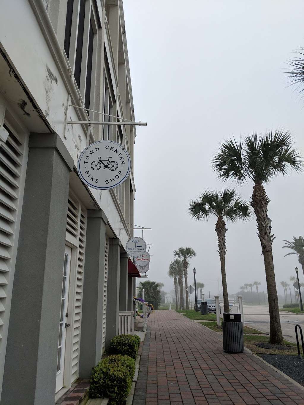 Beachtown Galveston | 630 Beachtown Dr, Galveston, TX 77550, USA | Phone: (409) 762-2222