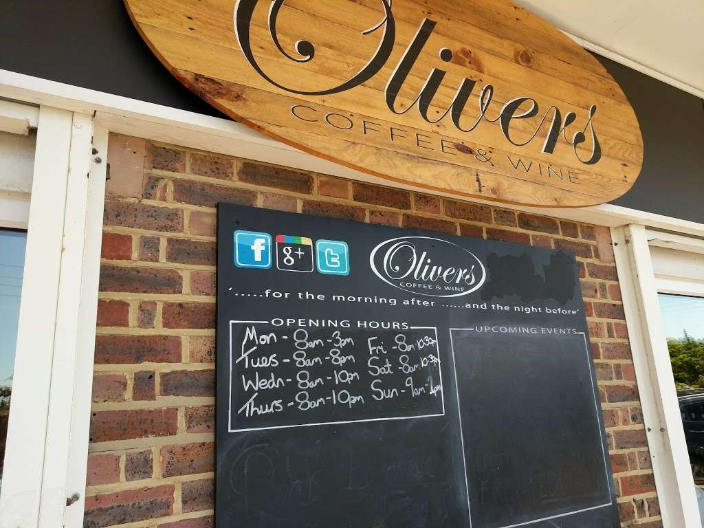 Olivers Coffee and Wine | Borers Yard, 17-18 Borers Arms Rd, Copthorne, Crawley RH10 3LH, UK | Phone: 01342 821755