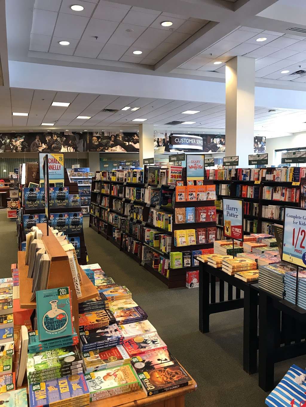 Barnes & Noble | Mira Mesa MarketCenter, 10775 Westview Pkwy, San Diego, CA 92126, USA | Phone: (858) 684-3166