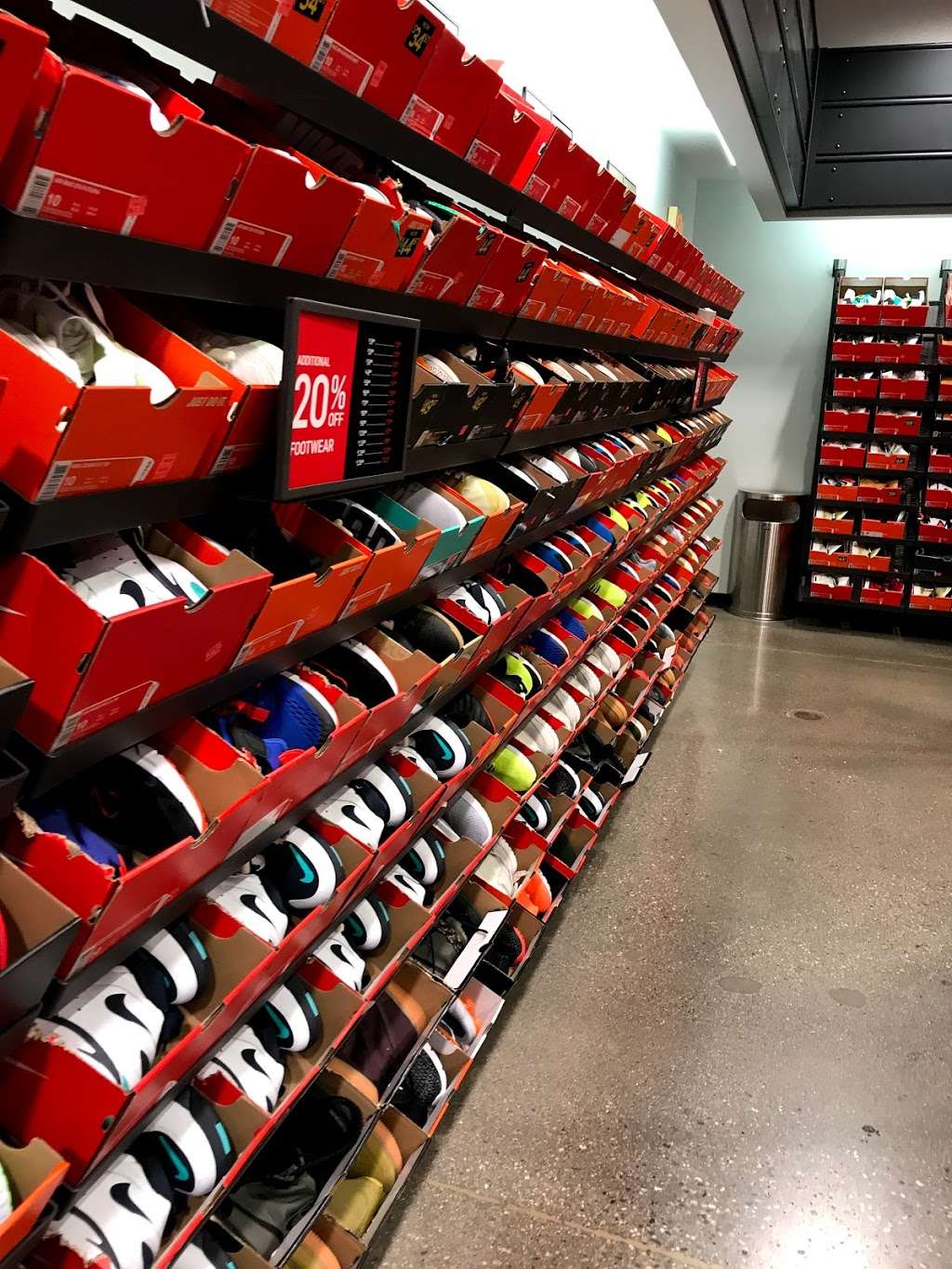 Nike Factory Store | 32100 Las Vegas Blvd. S Suite 102, Primm, NV 89019, USA | Phone: (702) 874-1495