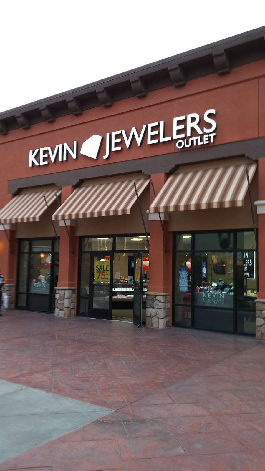 Kevin Jewelers | 5701 Outlets at Tejon Pky, #835, Arvin, CA 93203, USA | Phone: (661) 885-1890