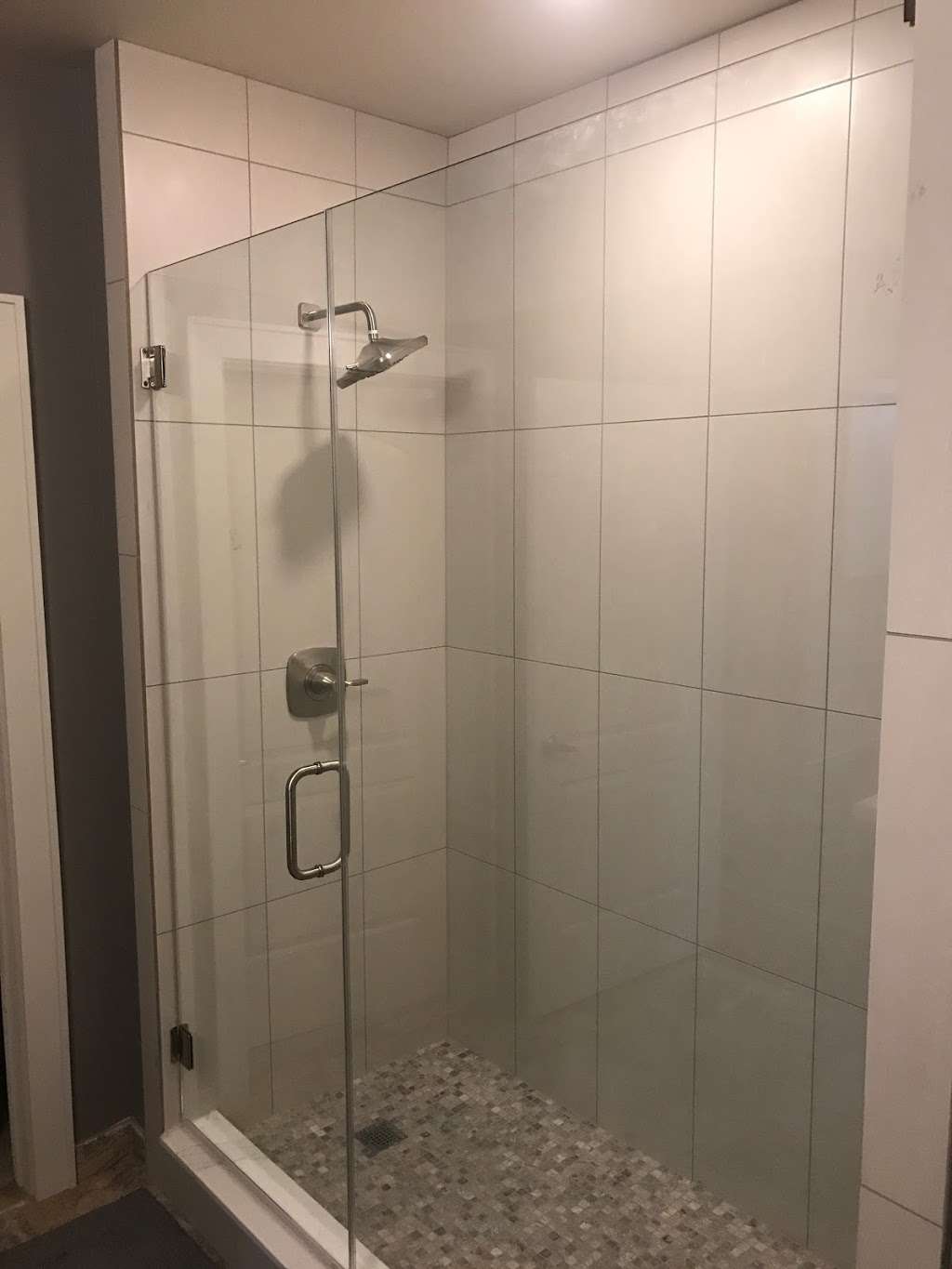 Shower Door King | 7118 Navigation Blvd, Houston, TX 77011, USA | Phone: (713) 923-7350