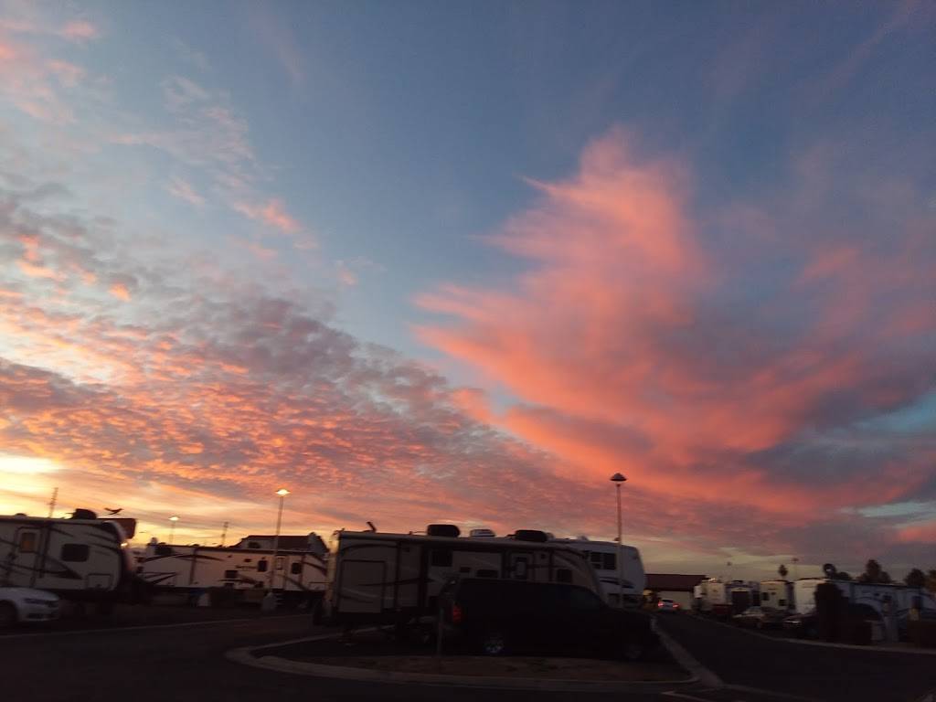 Road Runner RV Park | 4711 Boulder Hwy, Las Vegas, NV 89121, USA | Phone: (702) 456-4711