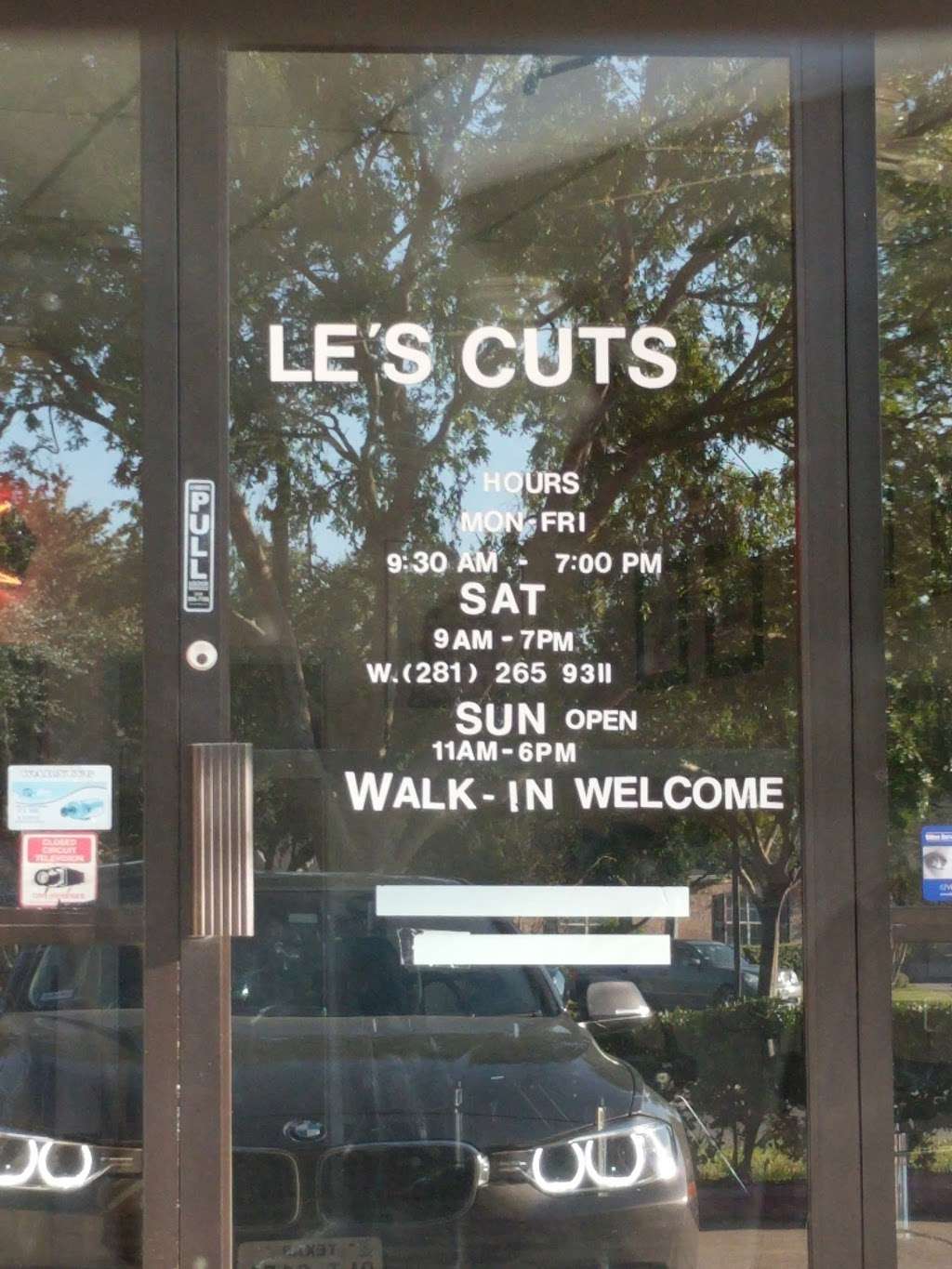 Les Cuts | 13910 Lexington Blvd # B, Sugar Land, TX 77478 | Phone: (281) 265-9311