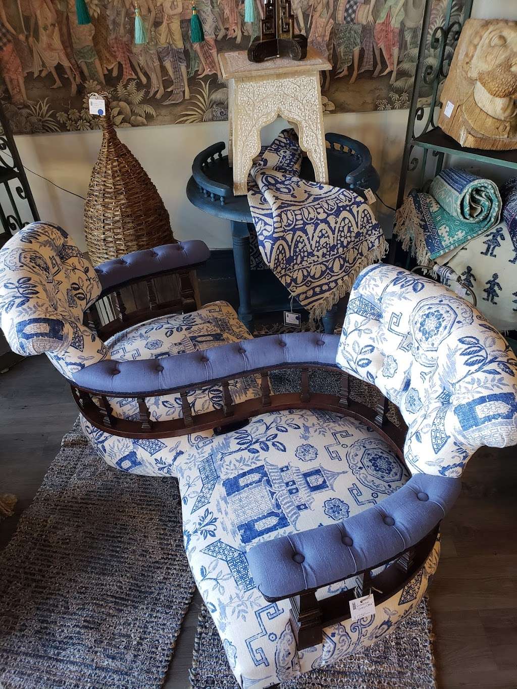 Vintique | 7885 W Sahara Ave #109, Las Vegas, NV 89117, USA | Phone: (702) 209-2767