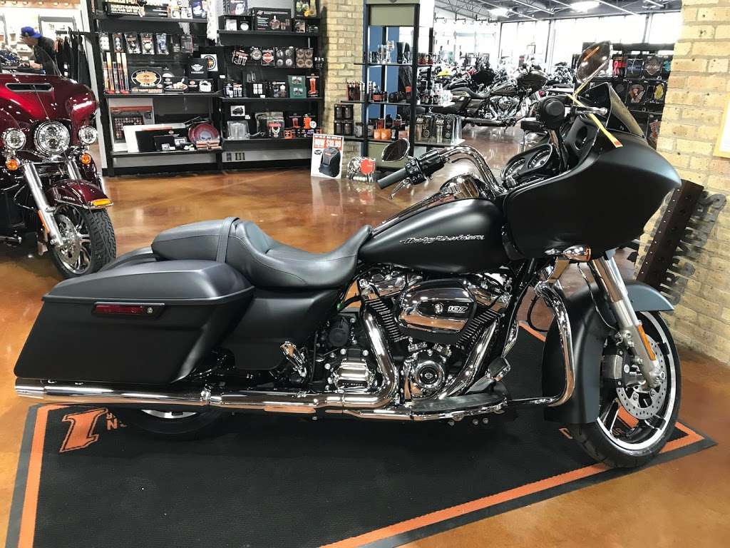 Lake Shore Harley-Davidson | 14000 Rockland Rd, Libertyville, IL 60048, USA | Phone: (833) 845-7653
