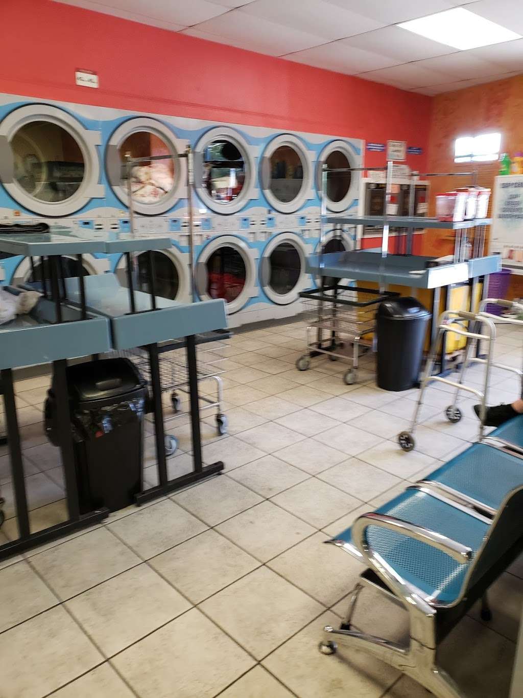 Fairdale Laundromat | 4023 Fairdale Rd, Philadelphia, PA 19154, USA | Phone: (215) 941-8834