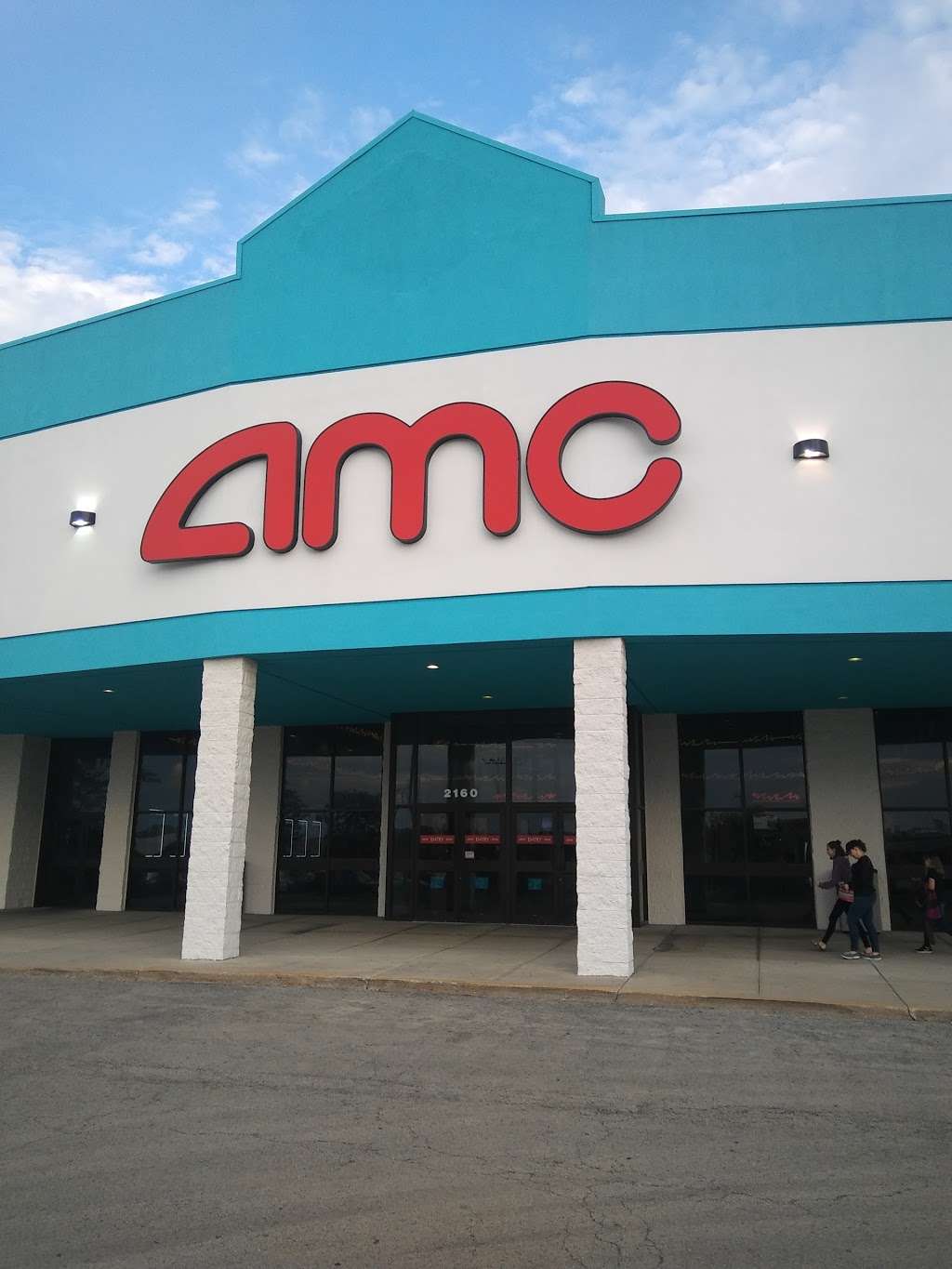 AMC Market Square 10 | 2160 Sycamore Rd, DeKalb, IL 60115, USA | Phone: (815) 748-7887