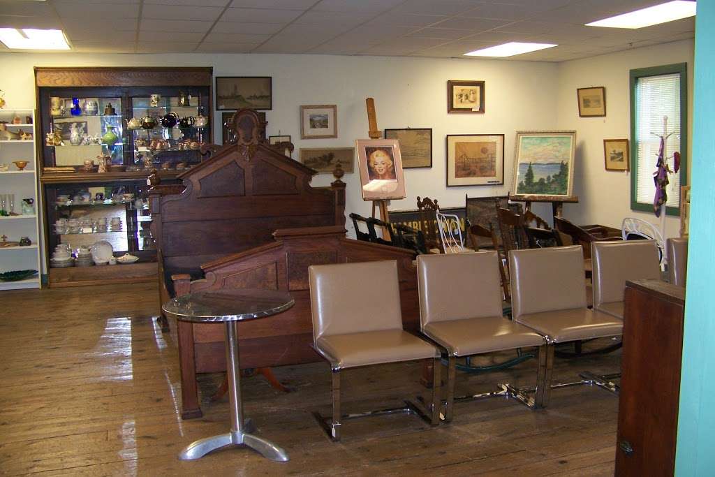 Hamburg Antique Center | 1 Main St, Hamburg, NJ 07419 | Phone: (973) 823-9700