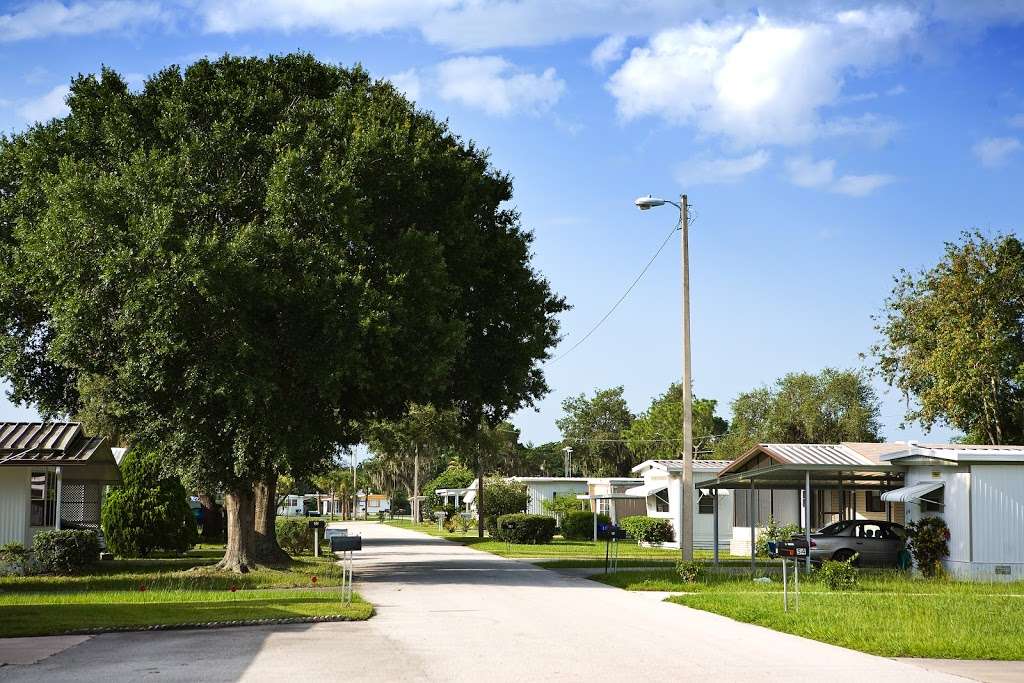 Winter Haven MHC | 50 Lake Charlotte Dr W, Winter Haven, FL 33880, USA | Phone: (863) 293-3619