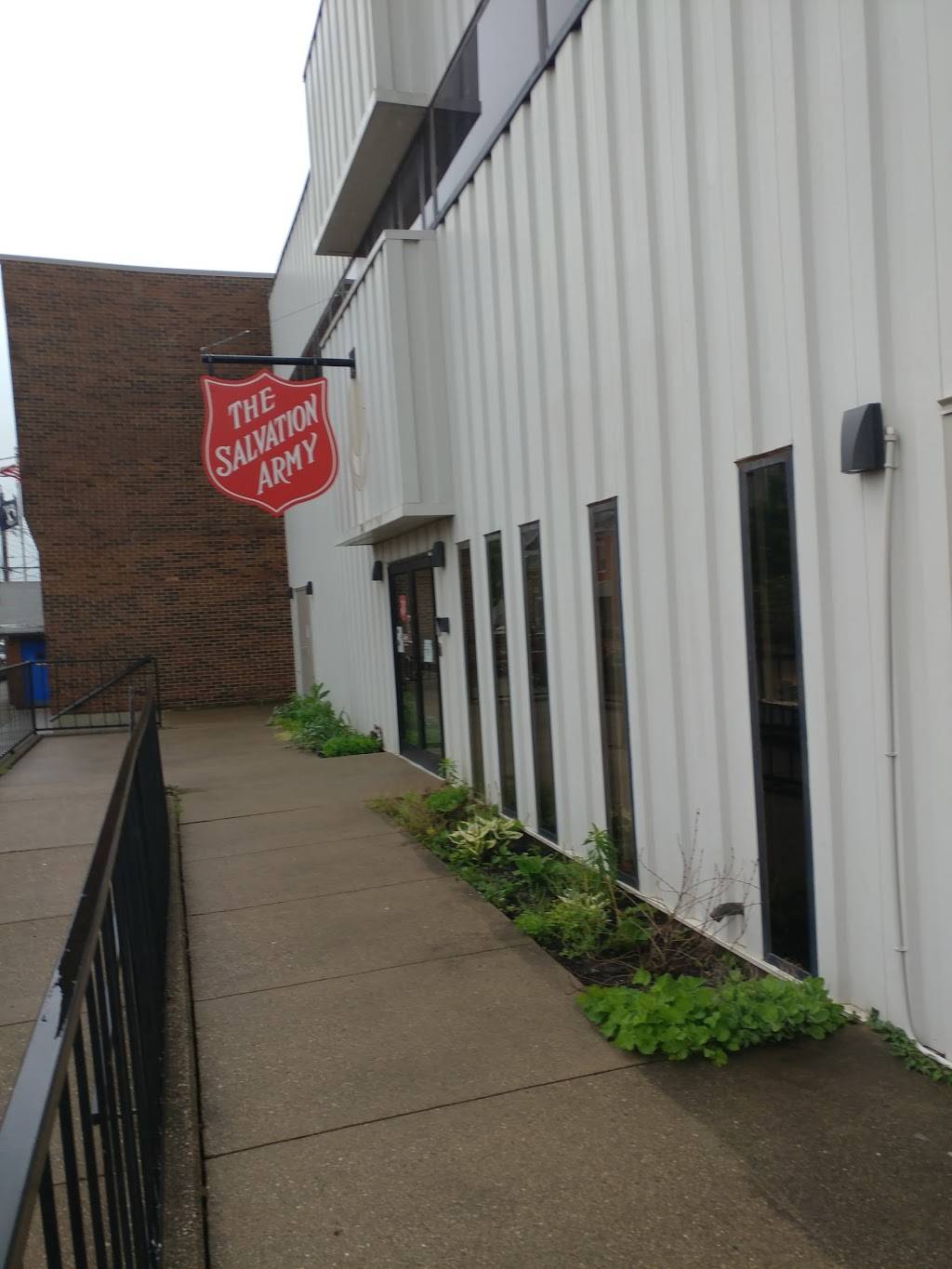 Newport Salvation Army | 340 W 10th St, Newport, KY 41071, USA | Phone: (859) 431-1063