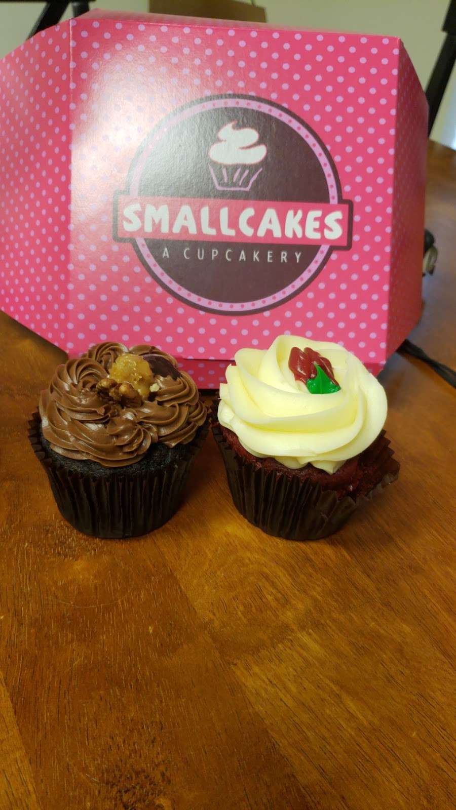 Smallcakes | 3141 FM 528 Rd Suite 348, Friendswood, TX 77546, USA | Phone: (832) 569-4266