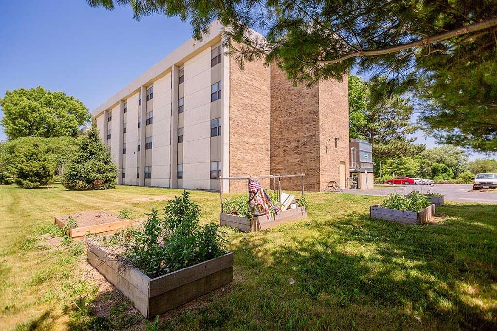Olde Oak Tree Apartments | 13975 East 35th St S, Independence, MO 64055 | Phone: (816) 844-6115