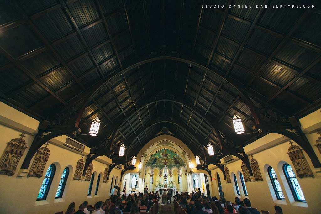 Saint Peters Spanish Apostolic Church | Port Washington, NY 11050, USA