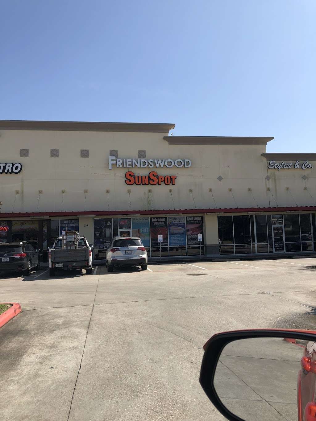 Friendswood Sun Spot | 709 W Parkwood Ave Suite D, Friendswood, TX 77546, USA | Phone: (281) 482-8826