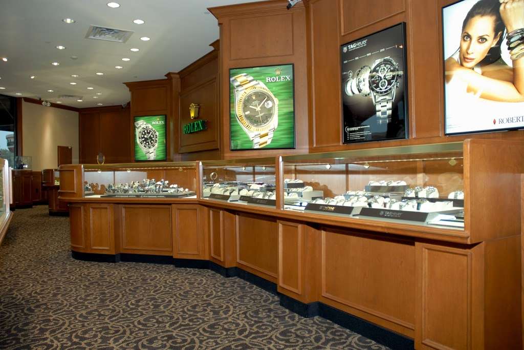 Finks Jewelers | 1 Towne Centre Blvd #5600, Fredericksburg, VA 22407 | Phone: (540) 736-1290