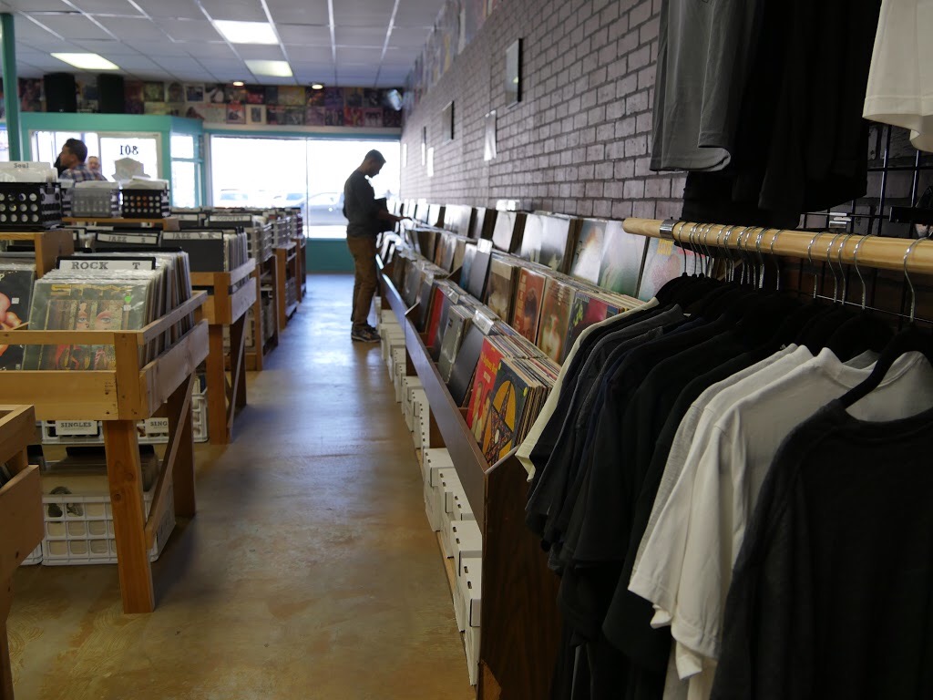 Retroactive Records And Games | 801 Main St, Suisun City, CA 94585, USA | Phone: (707) 429-9011